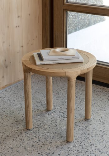 ZUIVER Storm sidebord, rundt - naturlig eikefiner og asketre (45)