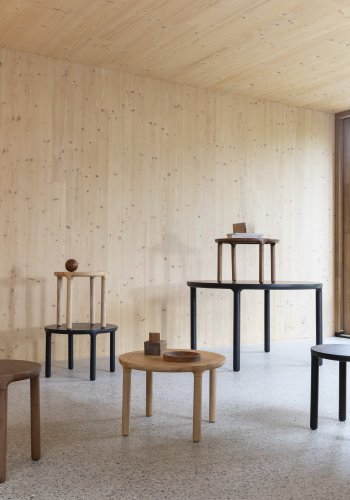 ZUIVER Storm salongbord, rundt - svart eikefiner og ask (60)