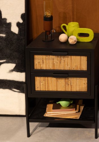 DUTCHBONE Yasu nattbord, m. 1 hylle og 2 skuffer - naturlig rotting og svart tre/jern (45x35)