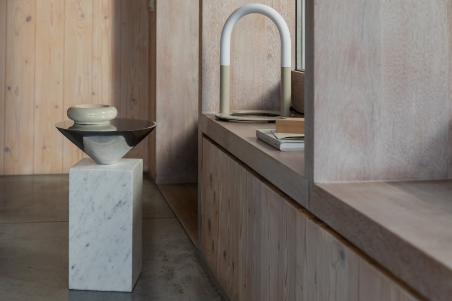 ZUIVER Pride sidebord - aluminium og hvit marmor (30)