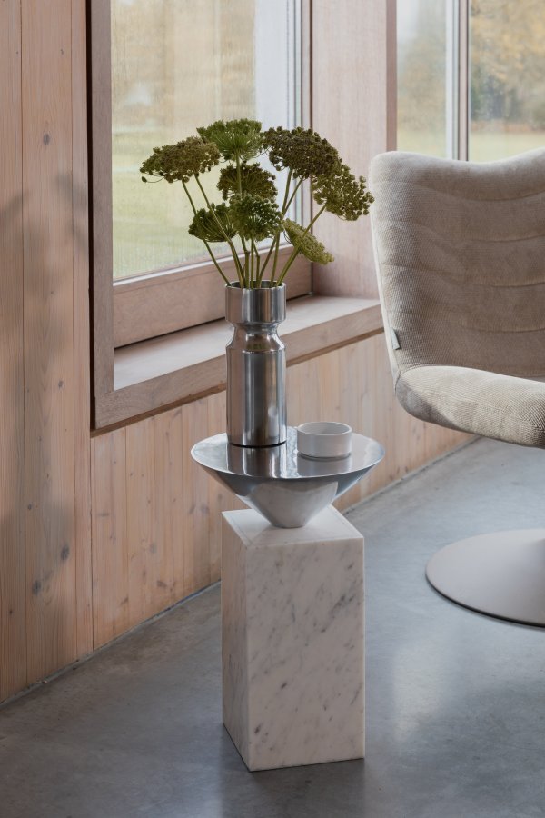 ZUIVER Pride sidebord - aluminium og hvit marmor (30)