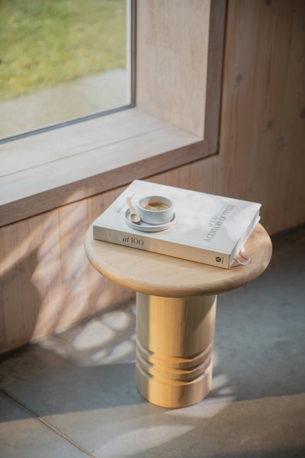 ZUIVER Chunk sidebord, rund - natur eg (Ø45)