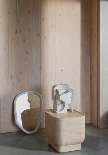 ZUIVER Noble sidebord, firkantet - betong i beige travertinlook (45x45)