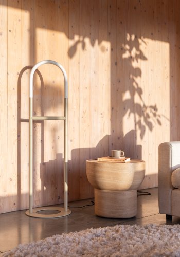 ZUIVER Noble sidebord, ovalt - beige betong med travertinlook (50x42)