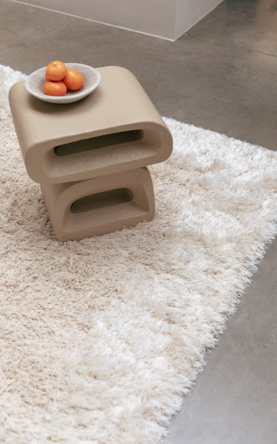 ZUIVER Eddy sidebord, rektangulrt - beige harpiks (43x35)