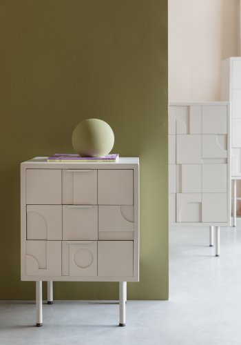 WHITE LABEL LIVING Funk sidebord, m. 3 skuffer - beige MDF og grtt jern (40x50)