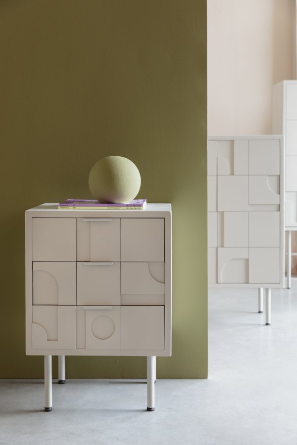 WHITE LABEL LIVING Funk sidebord, m. 3 skuffer - beige MDF og grtt jern (40x50)