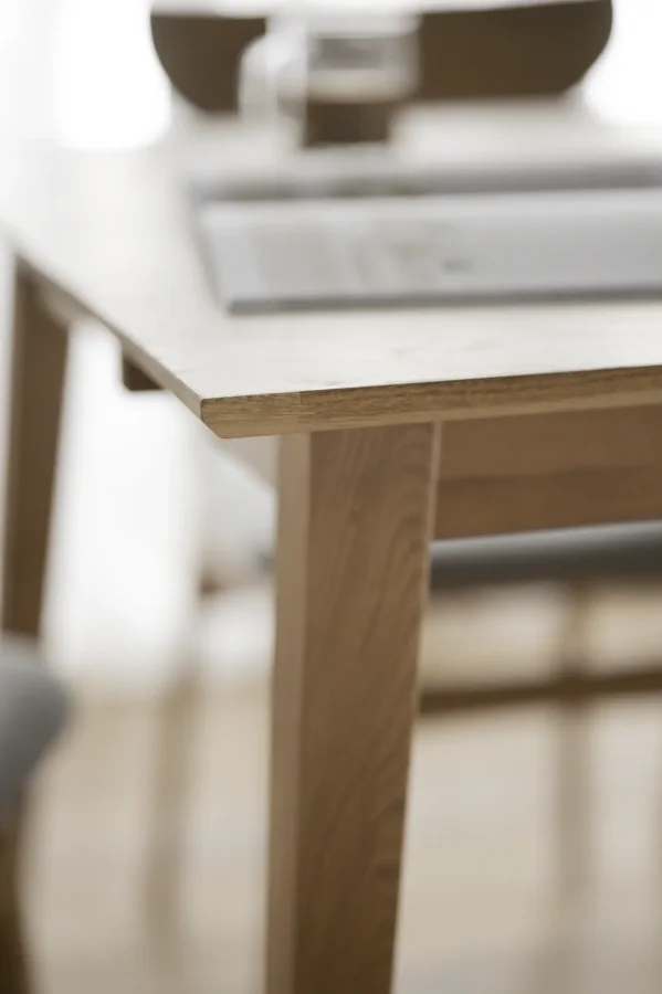 ROWICO Filippa spisebord - olieret eg, m. udtrk (180x90)