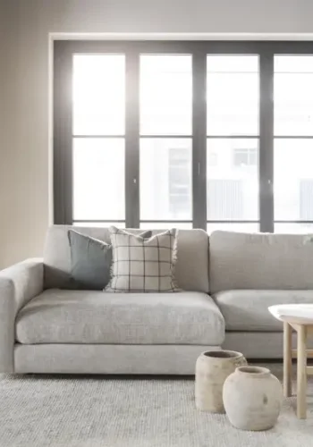 ROWICO Duncan 3 pers. modulsofa, m. venstre sjeselong - lysegr stoff