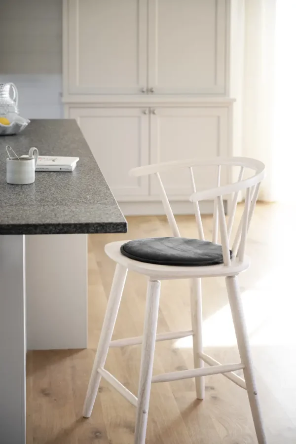 ROWICO Fulton setepute, rund - svart skinn-tekstil (38)