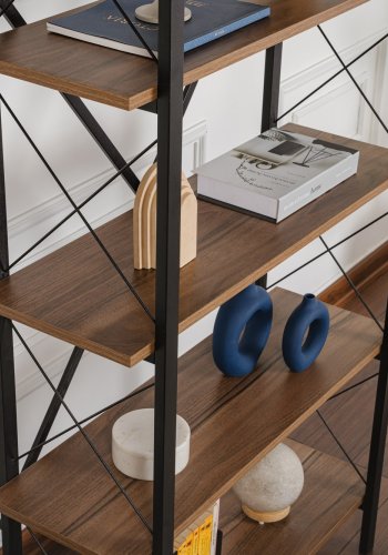 NORDVRK Elysian bokhylle, med 5 hyller - valnttfarget melamin og svart metall