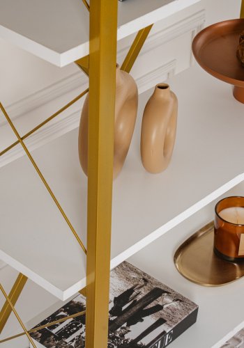 NORDVRK Elysian bokhylle, med 5 hyller - hvit melamin og gullfarget metall