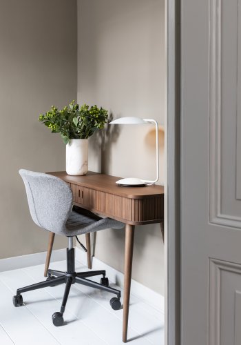 ZUIVER Barbier konsollbord, m. 2 skyvedrer - brun valnttfiner og gummitre (120x35)