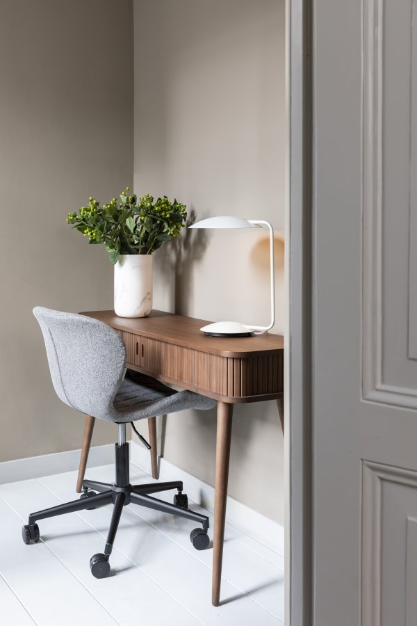 ZUIVER Barbier konsollbord, m. 2 skyvedrer - brun valnttfiner og gummitre (120x35)