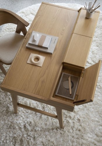 ZUIVER Kaat skrivebord, m. 2 skuffer - naturlig eikefiner og asketre (120x70)