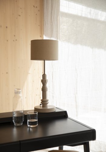 ZUIVER Kaat skrivebord, m. 2 skuffer - svart eikefiner og ask (120x70)