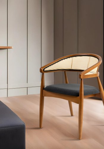 NORDVÄRK Lima spisebordsstol, m. armlen - sort og eikefarget tre