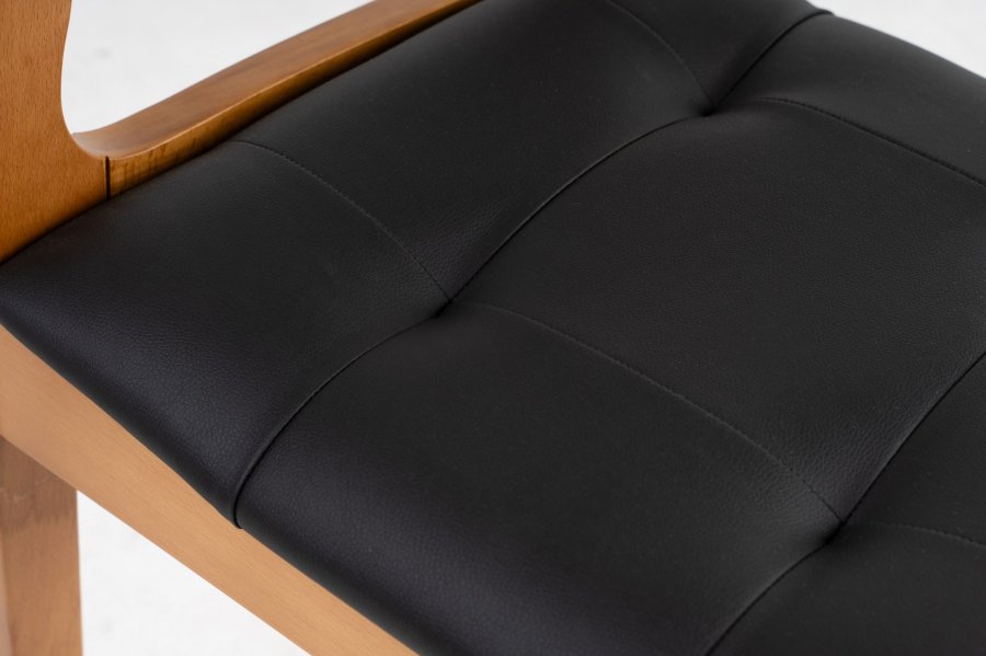 NORDVÄRK Mira spisebordsstol, m. armlen - sort og eikefarget tre