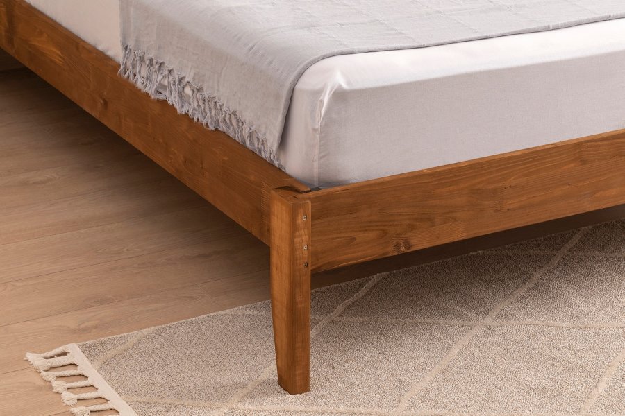 NORDVRK Izabelya 180 sengeramme, med hodegavl og lamellbunn - valnttfarget gran og tre (180x200)