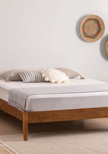 NORDVRK Galaksi v2 sengeramme, med lamellbunn - valnttfarget gran og furu (140x200)