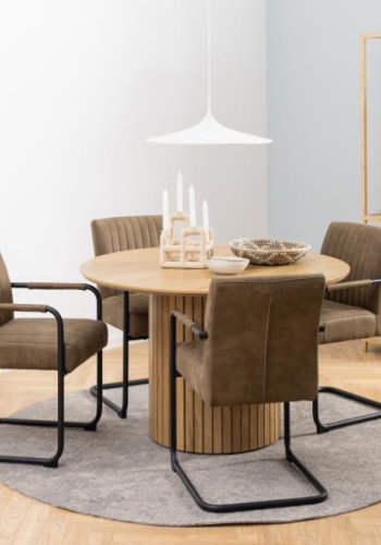 ACT NORDIC Adele spisebordsstol, m. armln - lysebrun stof og sort stl