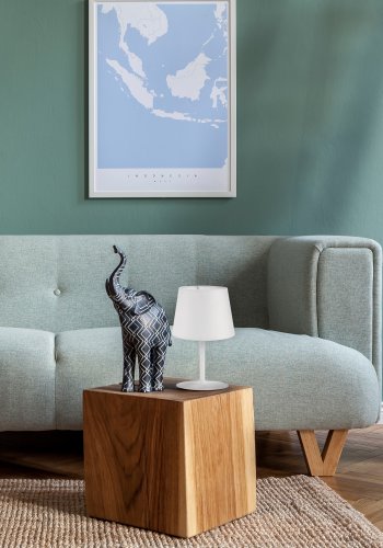 TK Maja bordlampe - hvitt stoff og hvitt metall