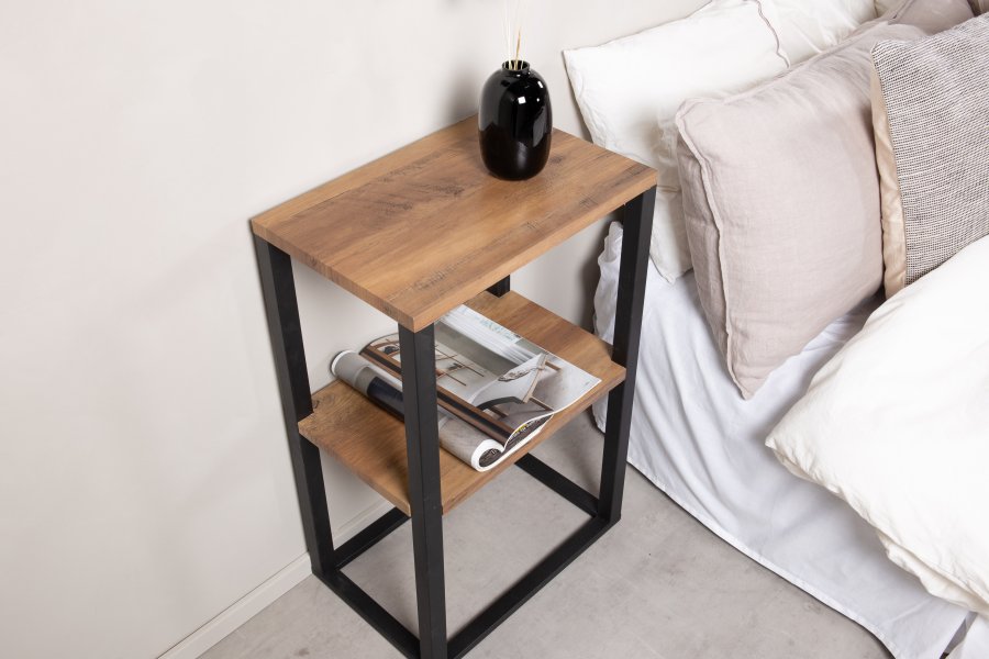 VENTURE DESIGN Rise sidebord, m. 1 hylle - teakfarget papirlaminat og sort stl (45x30)