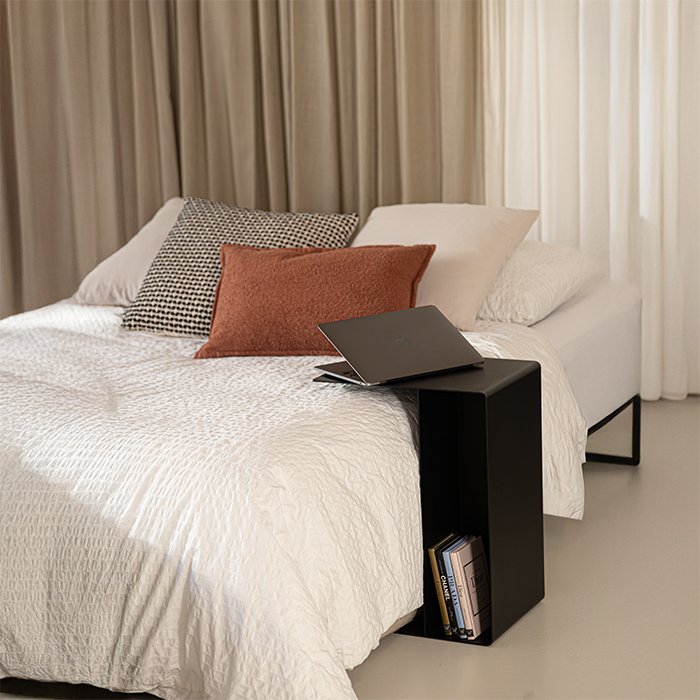 SPINDER - Niedriger Beistelltisch SLIDE