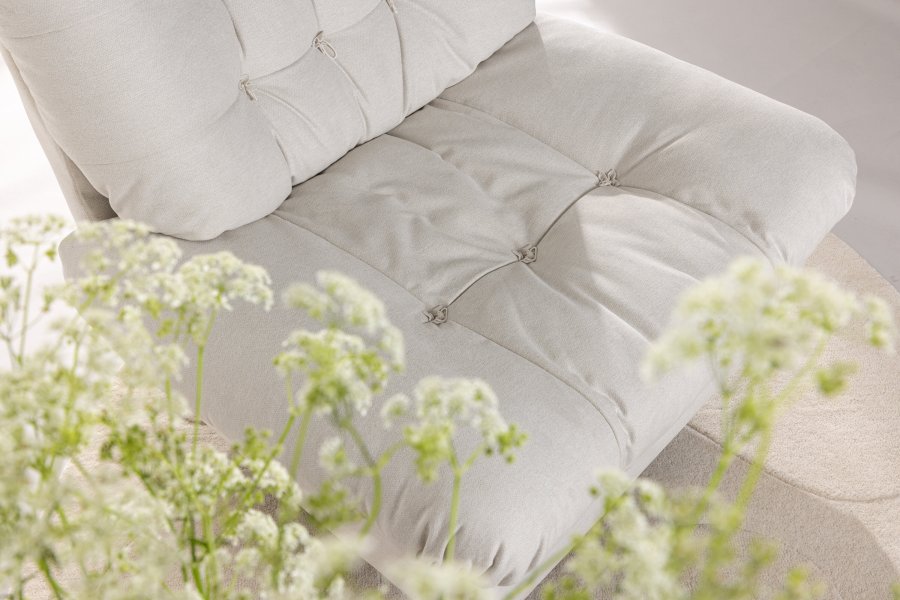 VENTURE DESIGN Florens Sessel - cremefarbenes Polyester und Chromstahl