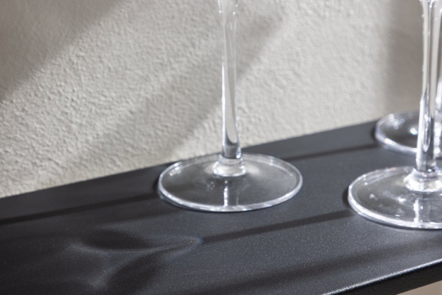 VENTURE DESIGN Lyon vegghylle - svart jern