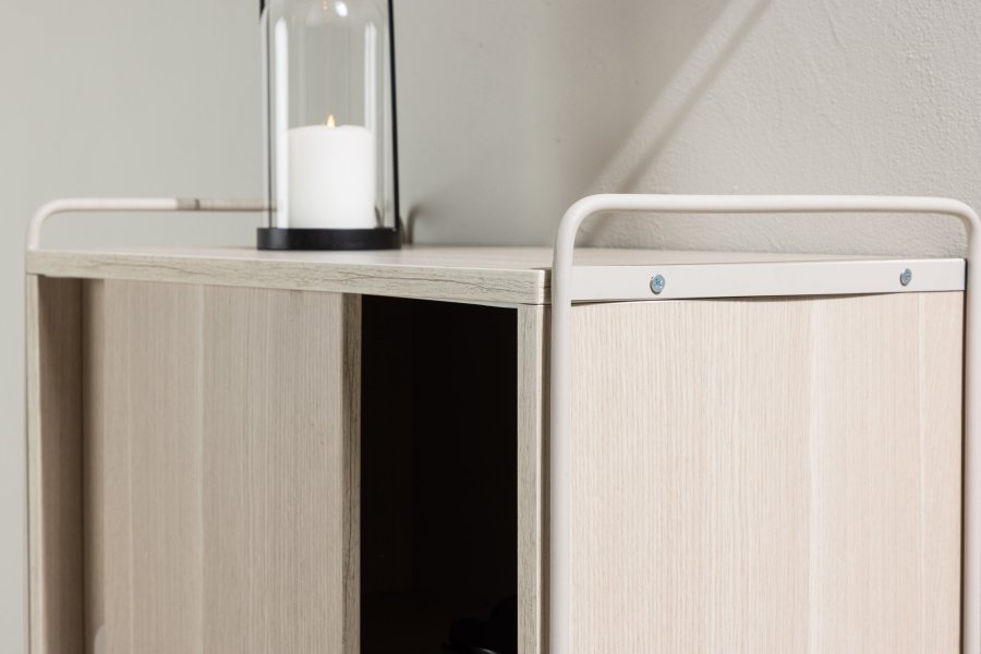 VENTURE DESIGN Paris veggskap, m. 2 skyvedrer - hvitkalket MDF (61x35x67,8cm)