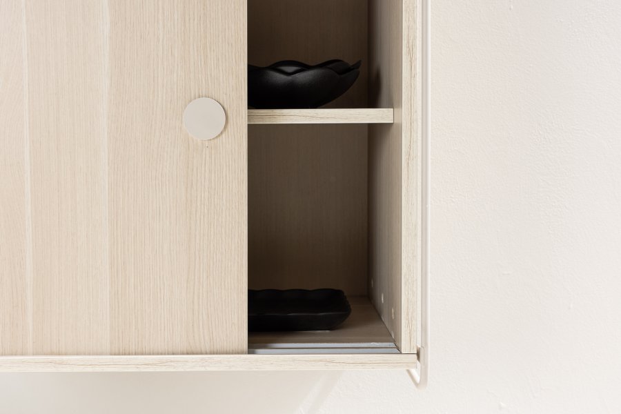 VENTURE DESIGN Paris veggskap, m. 2 skyvedrer - hvitkalket MDF (61x35x67,8cm)