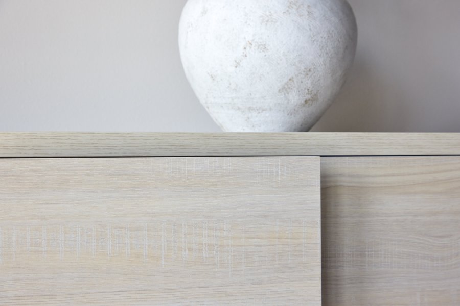 VENTURE DESIGN Nomi vghngt TV-bord, m. 2 bne rum og 2 skuffer - hvidkalket MDF (180x35)