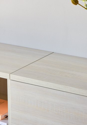 VENTURE DESIGN Nomi vghngt TV-bord, m. 2 bne rum og 2 skuffer - hvidkalket MDF (180x35)