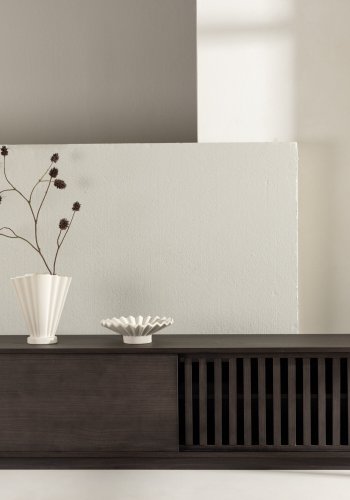 VENTURE DESIGN Lugo TV-benk, m. 2 skyvedrer og hylle - mocca melamin (180x40)