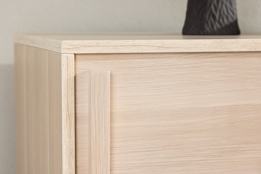 VENTURE DESIGN Lugo TV-benk, m. 2 skyvedrer og hylle - hvitkalket melamin (180x40)