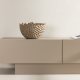 VENTURE DESIGN Cuenca TV-benk, m. 2 drer og hylle - svart glass og beige melamin (160x47)
