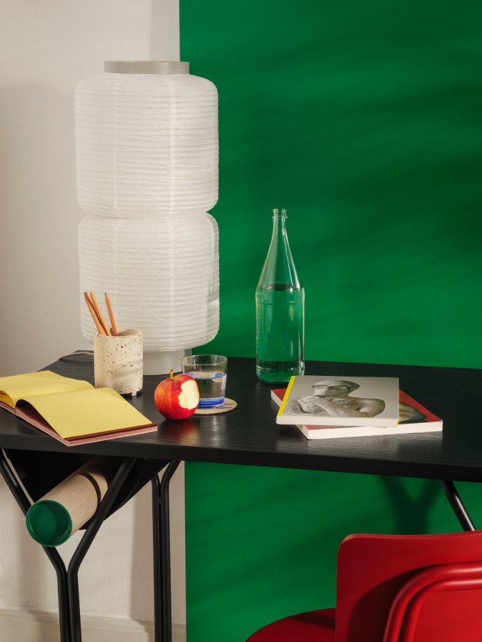 BROSTE COPENHAGEN Berit Schreibtisch, rechteckig – graues Eschenfurnier und grauer Stahl (120 x 60)