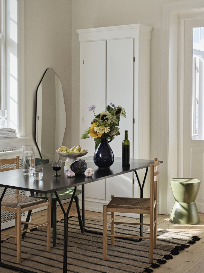 BROSTE COPENHAGEN Berit spisebord, rektangulrt - sort ask finer og sort stl (180x80)