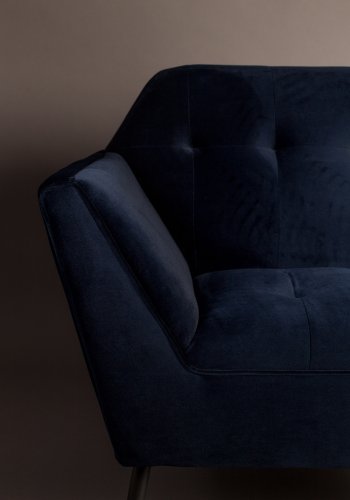 DUTCHBONE Kate Loungesessel, mit Armlehnen – tiefblaues Tonpolyester und schwarzes Eisen