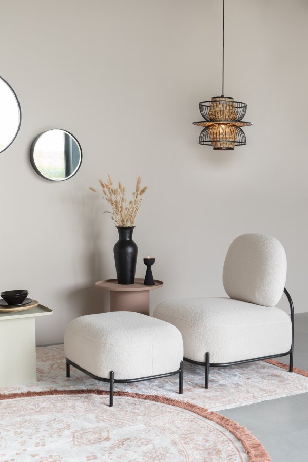 WHITE LABEL LIVING Polly loungestol - elfenben teddystoff og strykejern