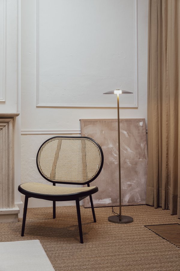 ZUIVER Spike loungestol - naturlig rotting og sort stl