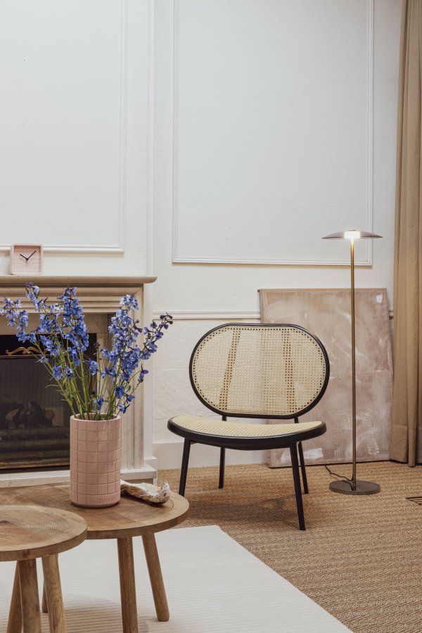 ZUIVER Spike loungestol - naturlig rotting og sort stl