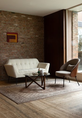 DUTCHBONE Rodin lenestol - gr polyester, valnttfarget ask og svart metall