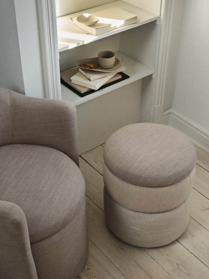 BROSTE COPENHAGEN Pond Pouf, rund – beige Stoff (38)