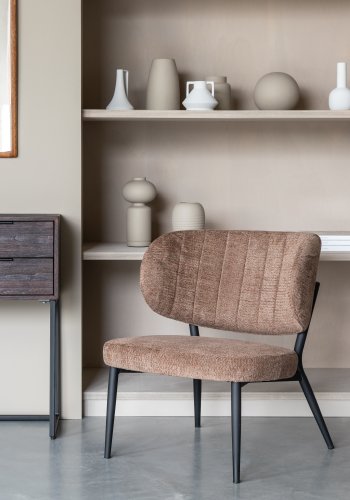 WHITE LABEL LIVING Sanne loungestol - oransjegr stoff og stl