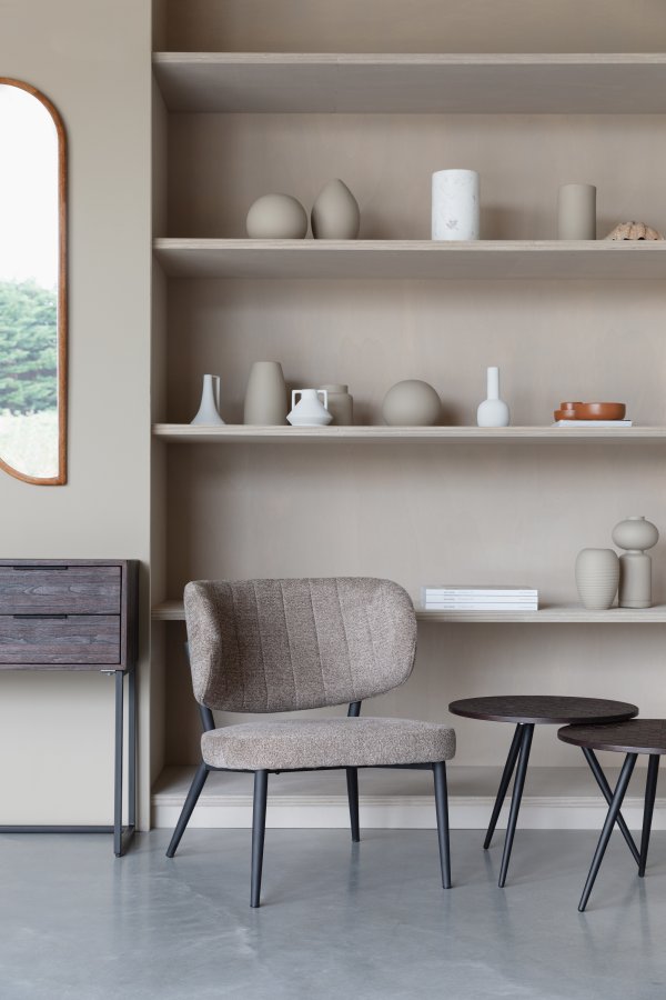 WHITE LABEL LIVING Sanne loungestol - brunt stoff og stl