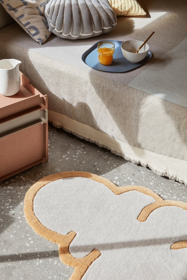 BROSTE COPENHAGEN Stacie Tablett, stapelbar – braunes MDF (34x44)