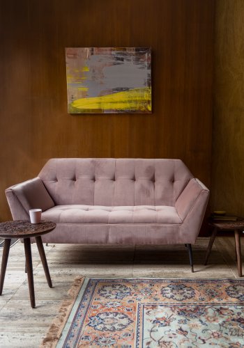 DUTCHBONE Kate 2-seters sofa - rosa leire flyelsstoff og svart jern