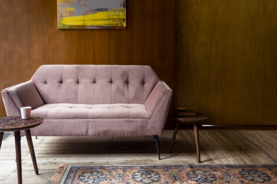 DUTCHBONE Kate 2-seters sofa - rosa leire flyelsstoff og svart jern